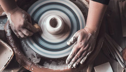 The art of making ceramic pots